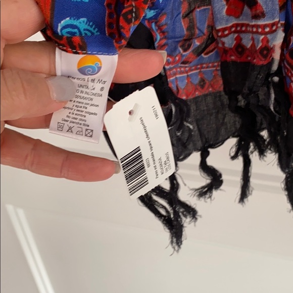 Cover up - Picture 5 of 5